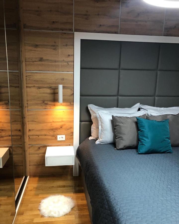 Lux Apartman 33 Kragujevac Exterior foto