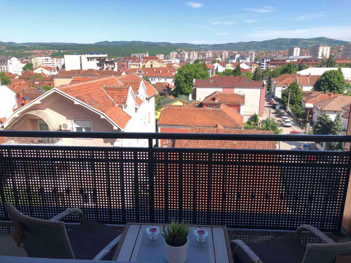 Lux Apartman 33 Kragujevac Exterior foto